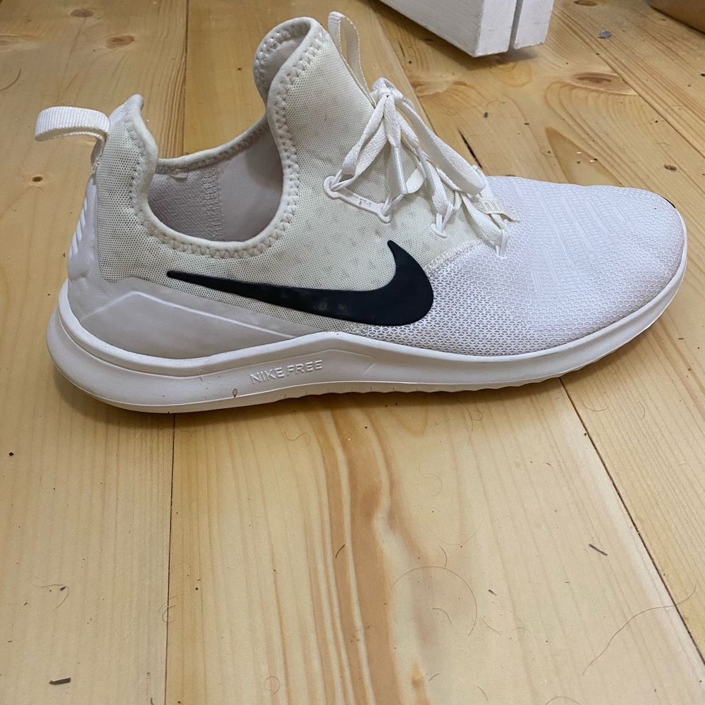 Nike free trainers